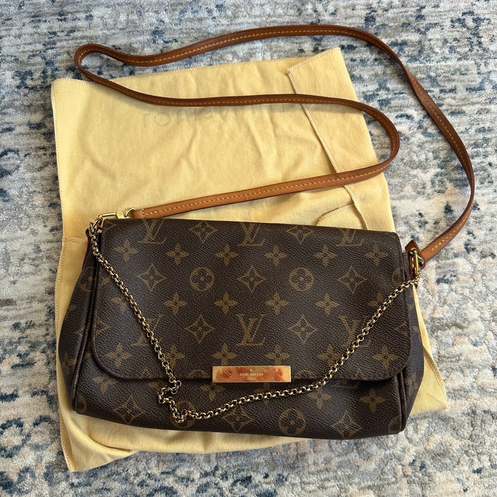 Louis Vuitton mm monogram cross body bag with chain, brown LV monogram